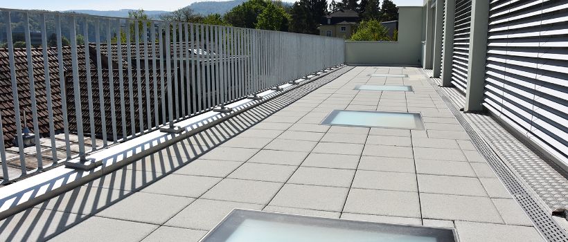 Opales Design mit Lichteinfall im unteren Raum